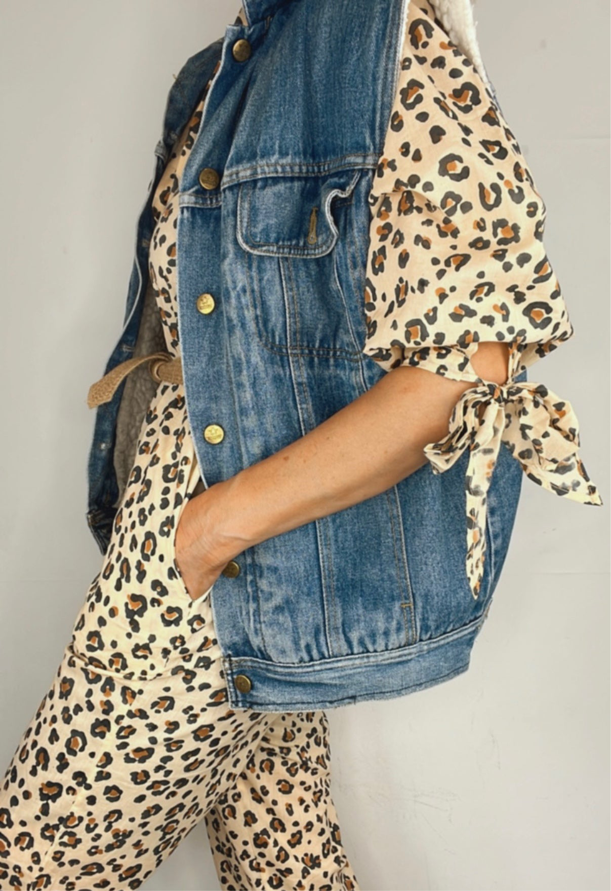 Mini Animal Bow Cuff Organic Cotton Block Printed Jumpsuit - Sand hi