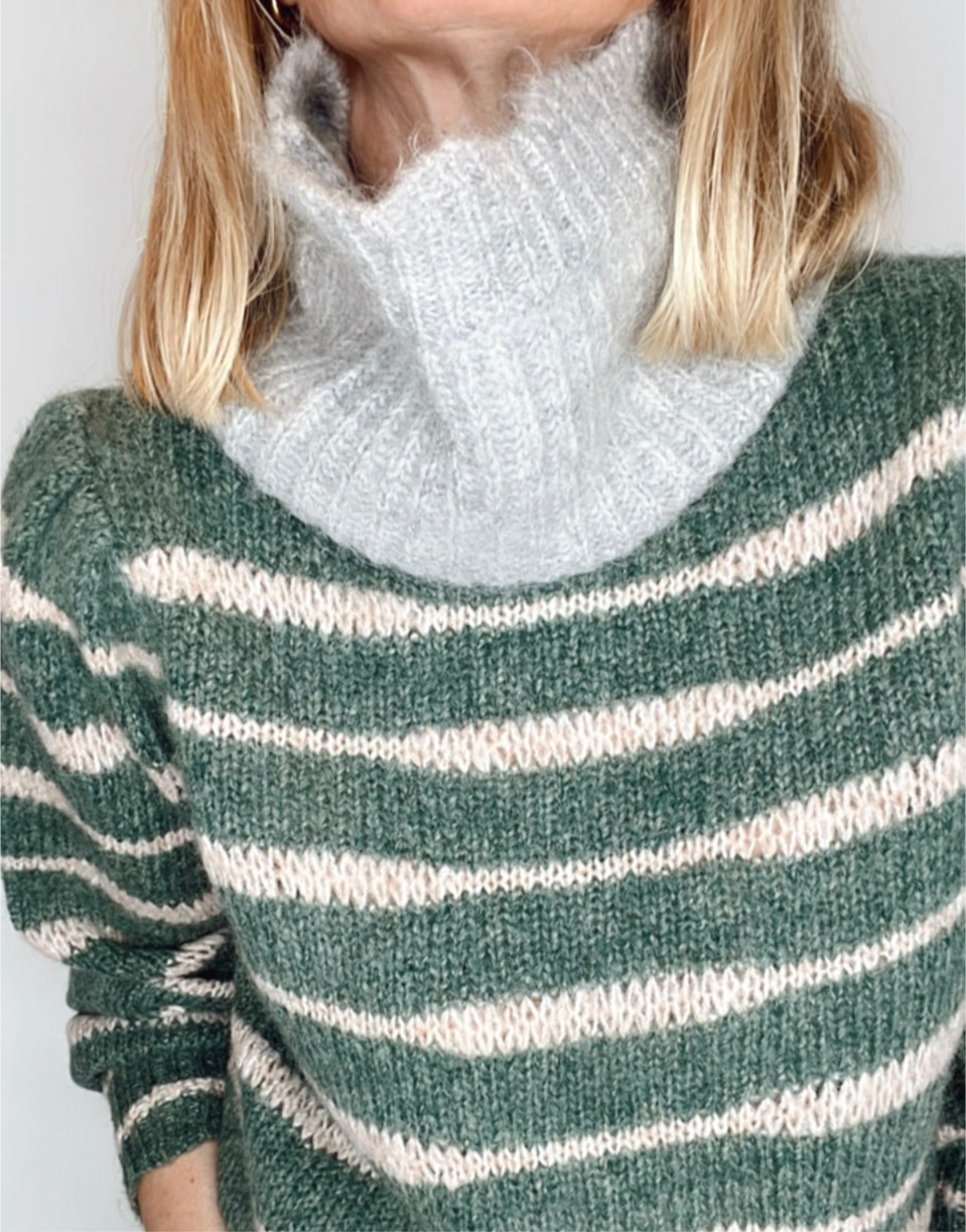 Laura Wavy Edge Knitted Snood - Silver Birch