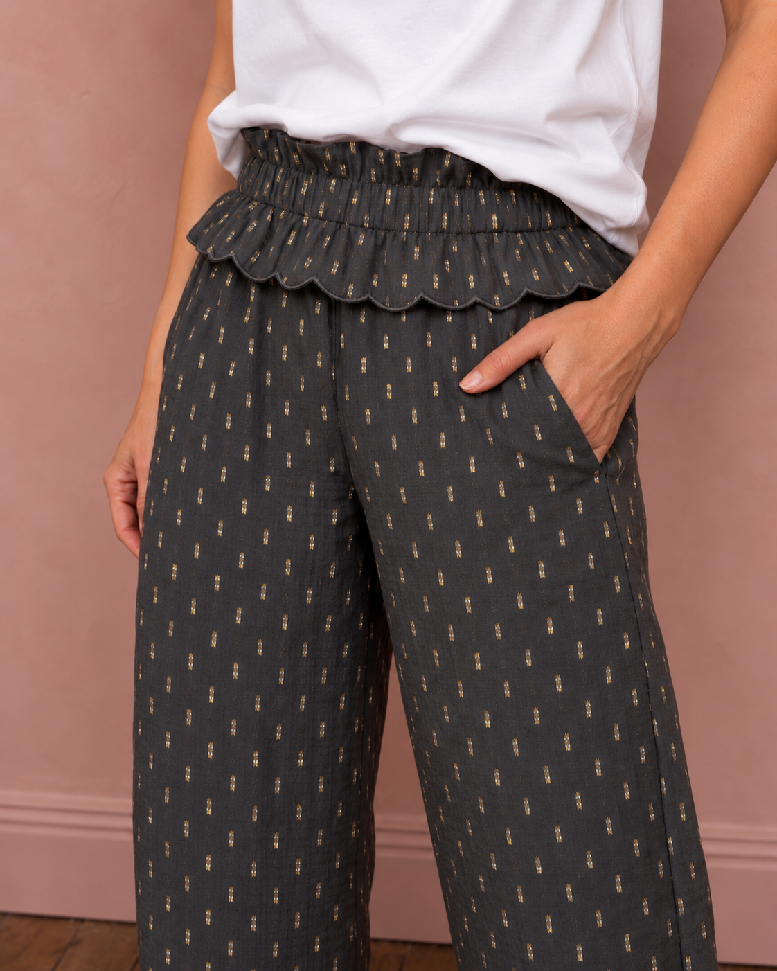 Goldie Elasticated Peplum Waist Barrel Leg Trouser - Dark Charcoal & Gold