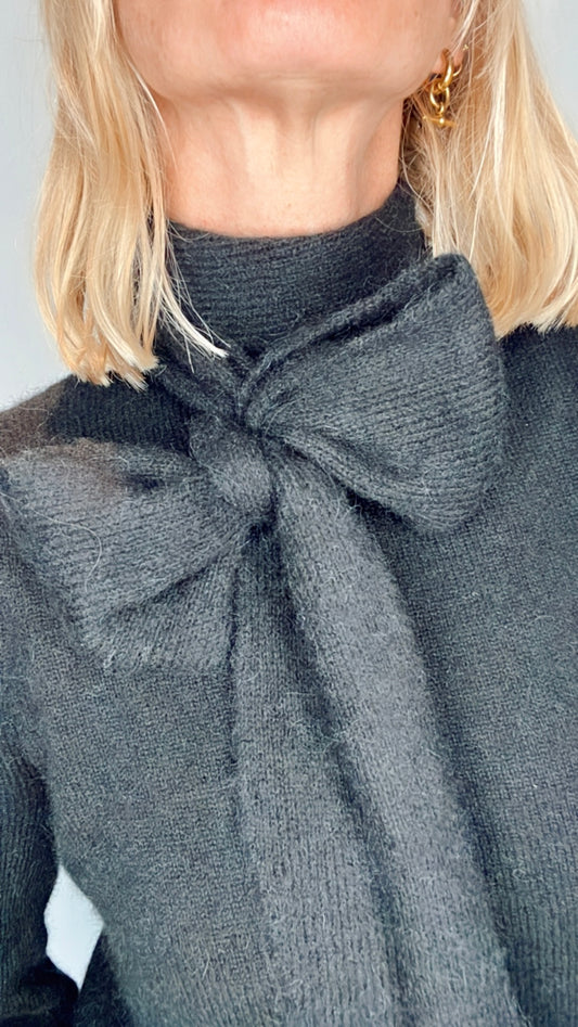 Bow Tie Neck Jumper - Noir