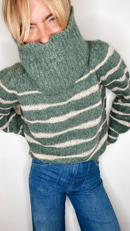 Irregular Stripe Chunky Knit Jumper - Forest Green & Blossom