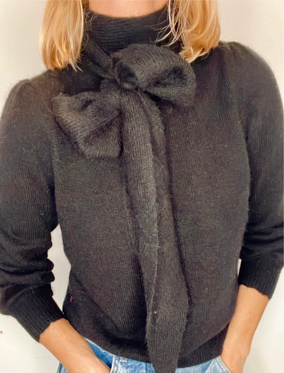 Bow Tie Neck Jumper - Noir