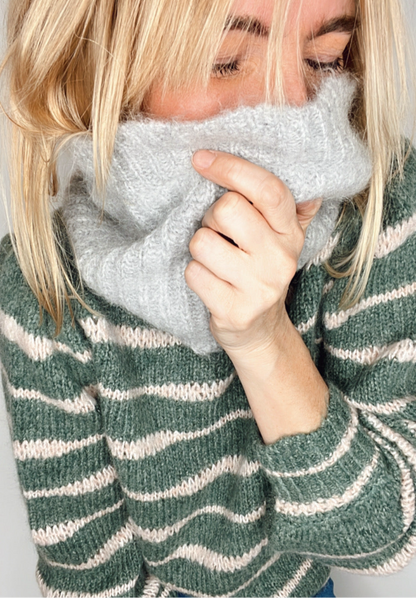 Laura Wavy Edge Knitted Snood - Silver Birch