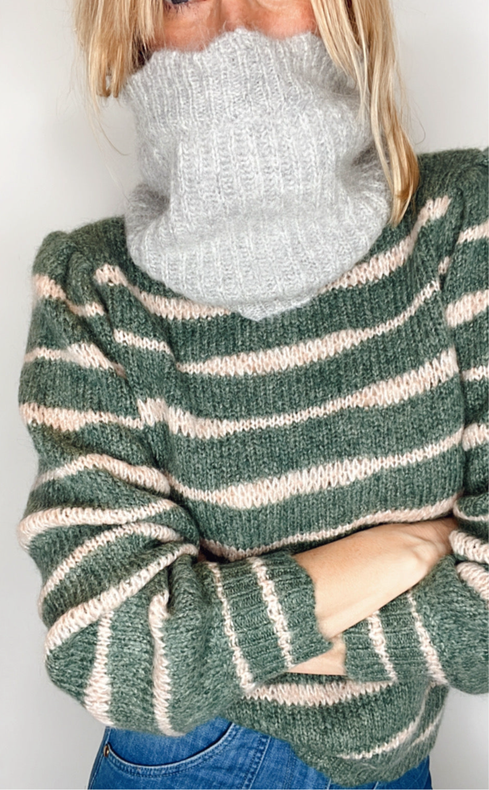 Laura Wavy Edge Knitted Snood - Silver Birch