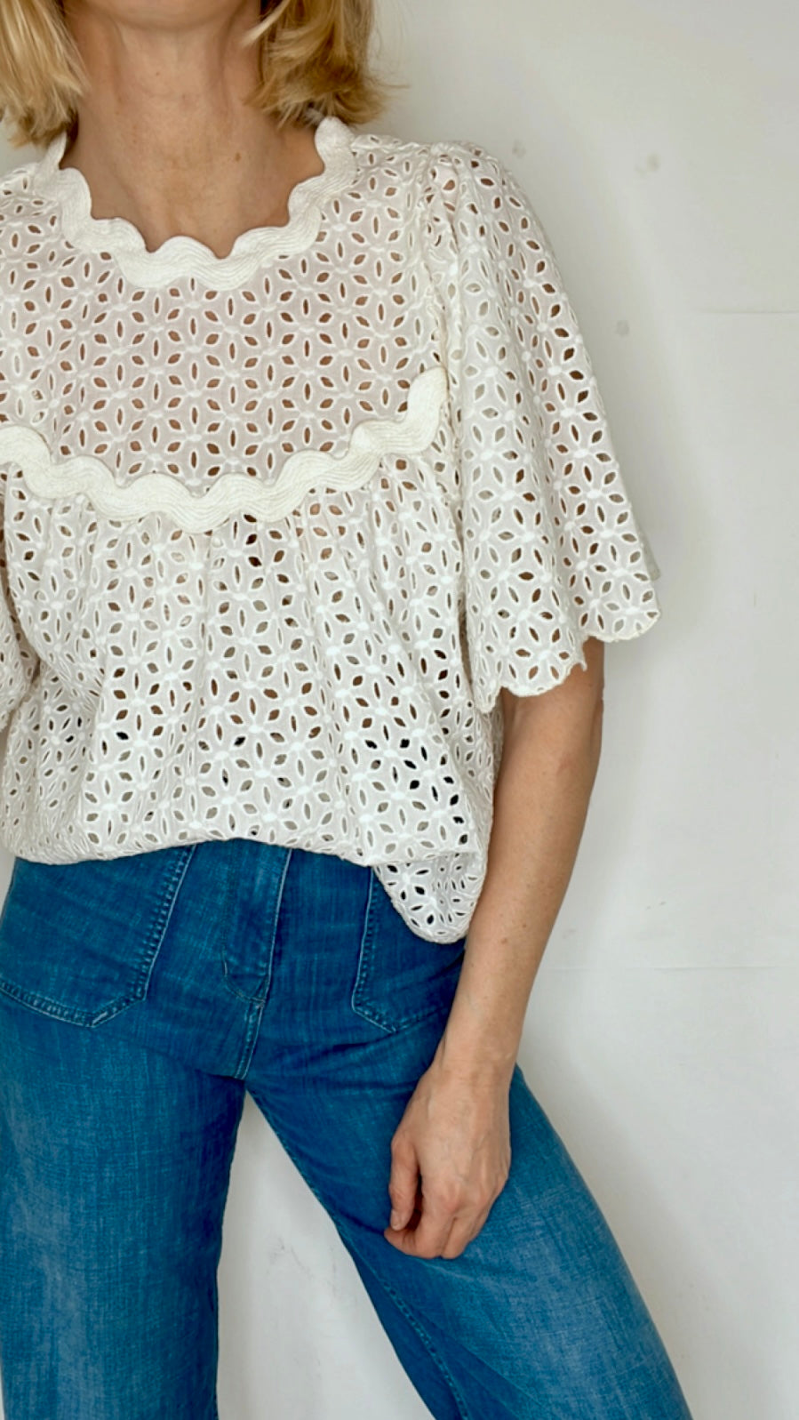 Ric Rac Cutwork Flower Cotton Top - white