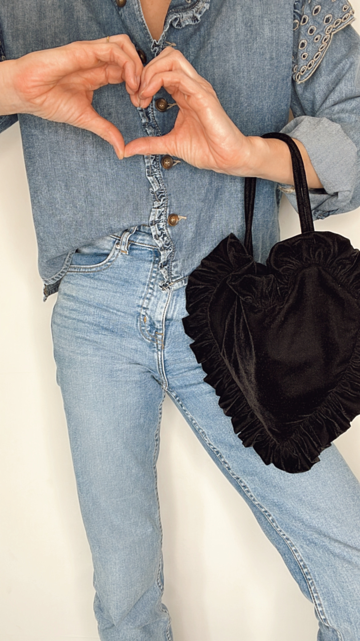 Noir Silk Velvet Heart Frill Bag