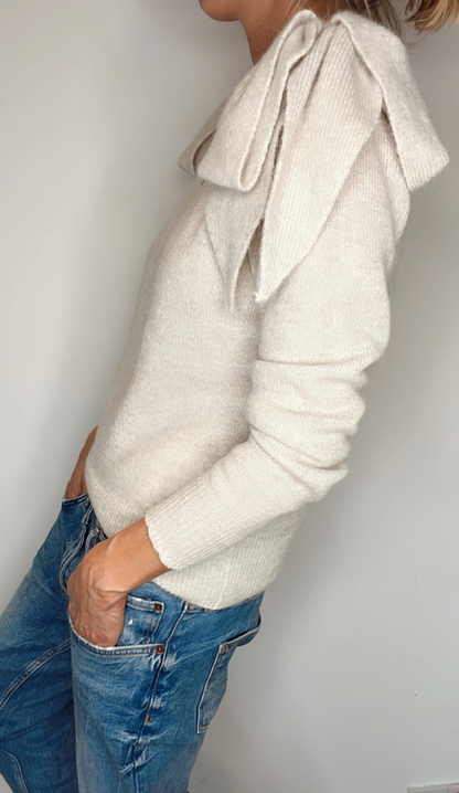 Bow Shoulder Jumper - Oyster Marl